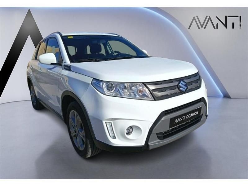 Usado Suzuki Vitara 120 CV (88 kW) 2016 Blanco SUV