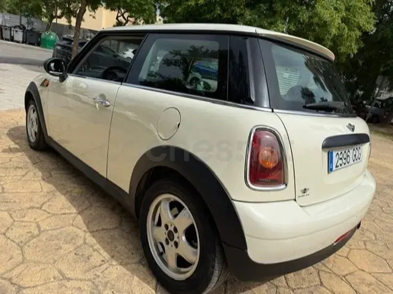 Usado Mini ONE 95 CV (69 kW) 2008 Beige Utilitario