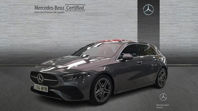 Usado Mercedes A180 136 CV (100 kW) 2025 Gris Berlina