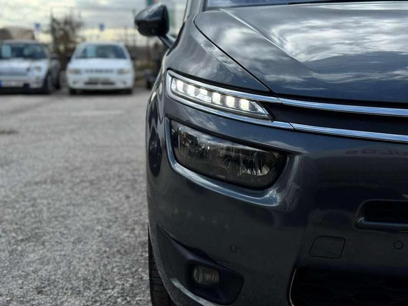 Usado Citroën C4 114 CV (83 kW) 2013 Gris Utilitario