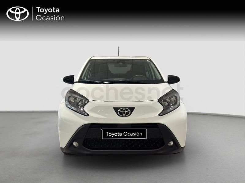 Usado Toyota Aygo X Play 72 CV (52 kW) 2023 Blanco SUV