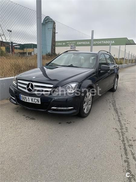Usado Mercedes C220 170 CV (125 kW) 2012 Negro Familiar