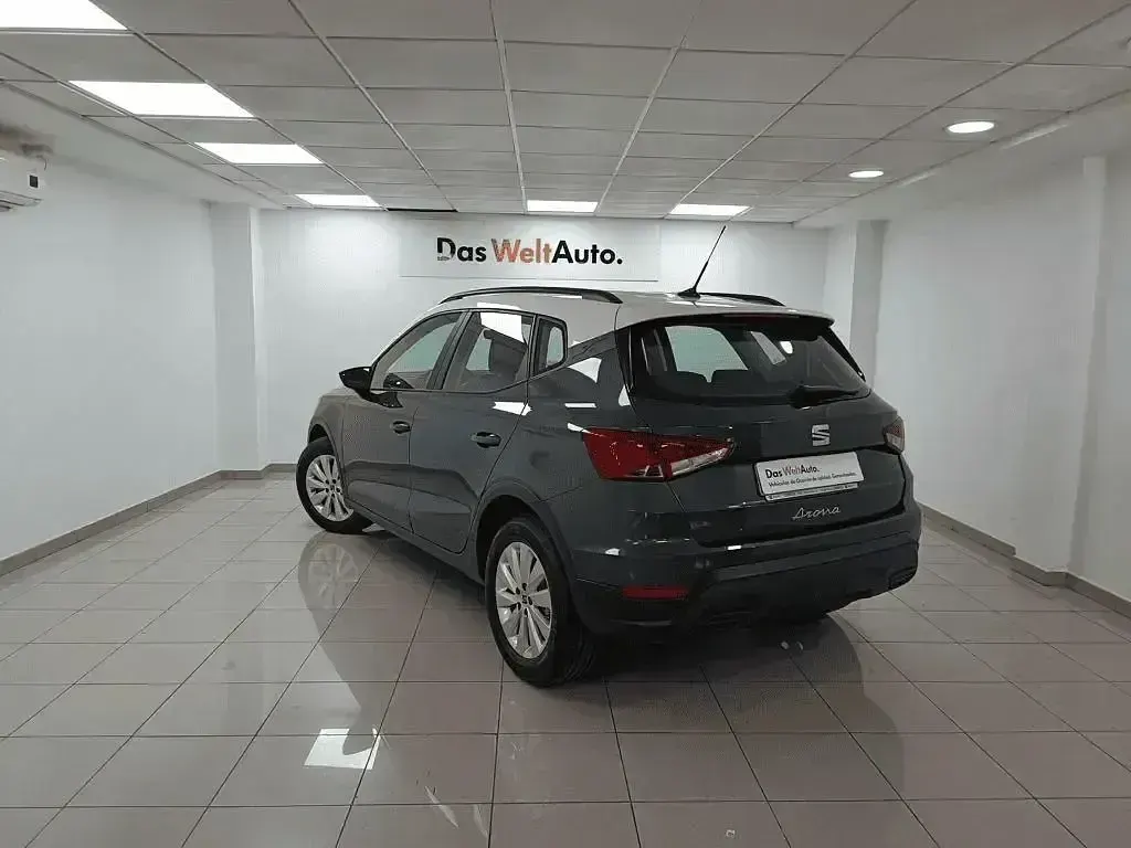 Usado Seat Arona Style 116 CV (85 kW) 2025 Gris SUV