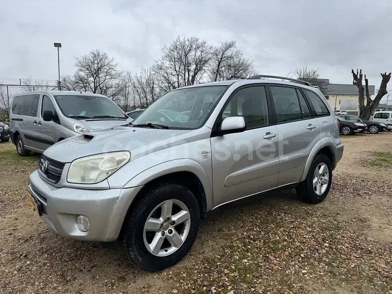 Usado Toyota RAV4 Sol 116 CV (85 kW) 2004 Gris / plata SUV