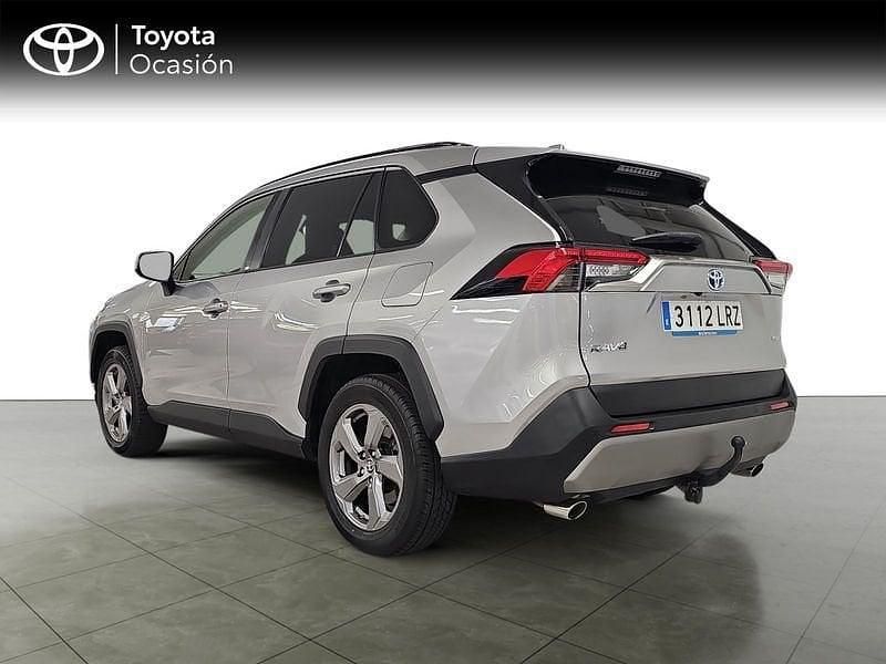 Usado Toyota RAV4 Advance 218 CV (160 kW) 2021 Plata SUV