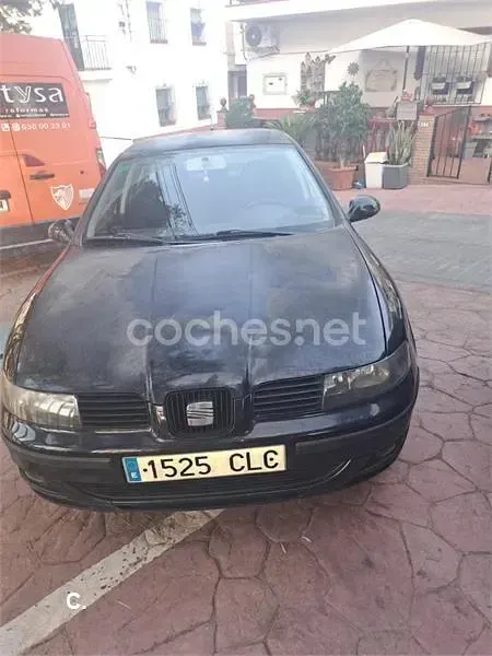 Usado Seat Leon Stella 110 CV (80 kW) 2003 Negro Utilitario