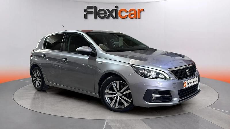 Usado Peugeot 308 Style 131 CV (96 kW) 2021 Gris Berlina