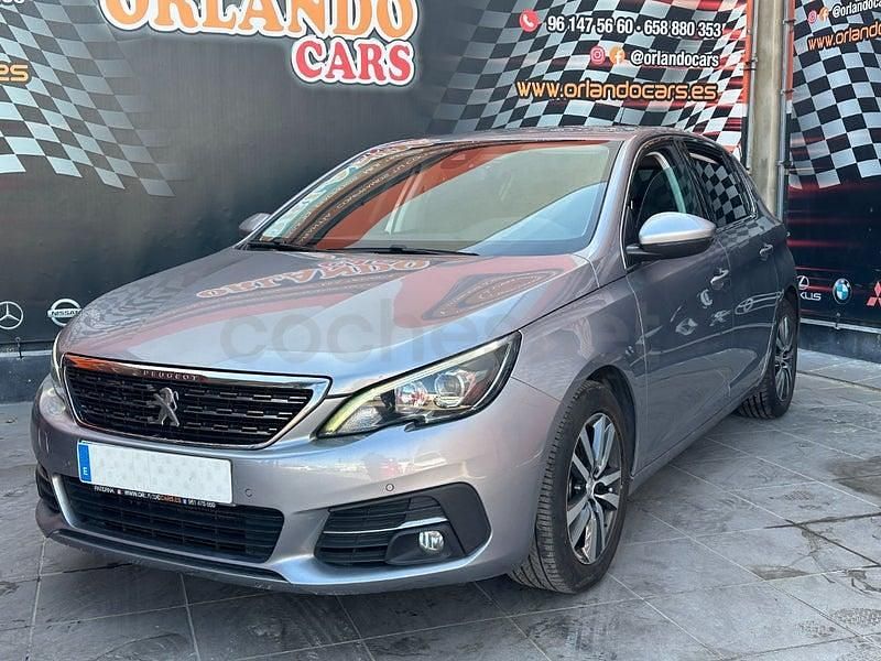 Usado Peugeot 308 Allure 110 CV (80 kW) 2019 Gris / plata Berlina