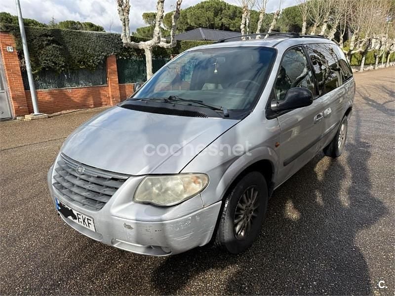 Usado Chrysler Voyager 143 CV (105 kW) 2007 Gris / plata Monovolumen