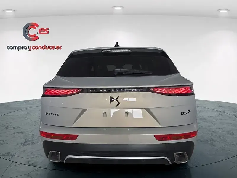 Usado DS Automobiles DS7 Crossback Performance 225 CV (165 kW) 2024 Gris / plata SUV