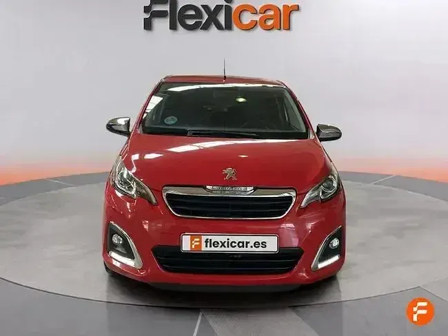 Usado Peugeot 108 Collection 72 CV (52 kW) 2021 Rojo Utilitario
