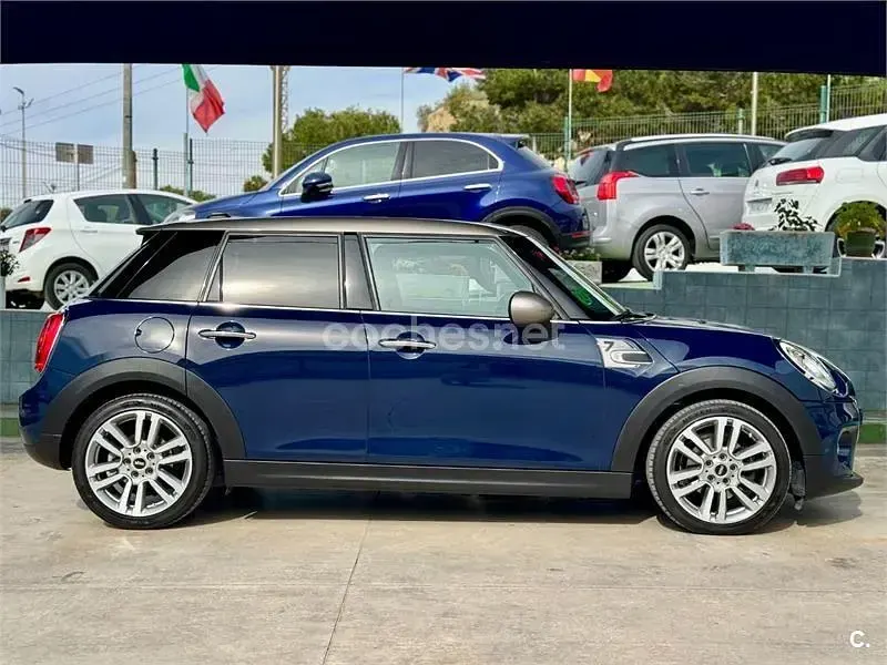 Używany Mini Cooper 136 KM (100 kW) 2016 Niebieski Hatchback