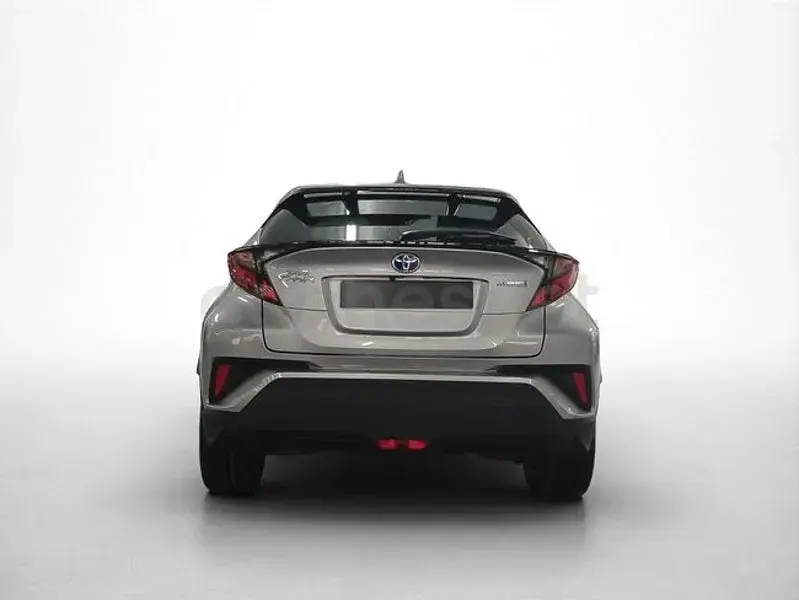 Usado Toyota C-HR Advance 122 CV (89 kW) 2021 Gris / plata SUV