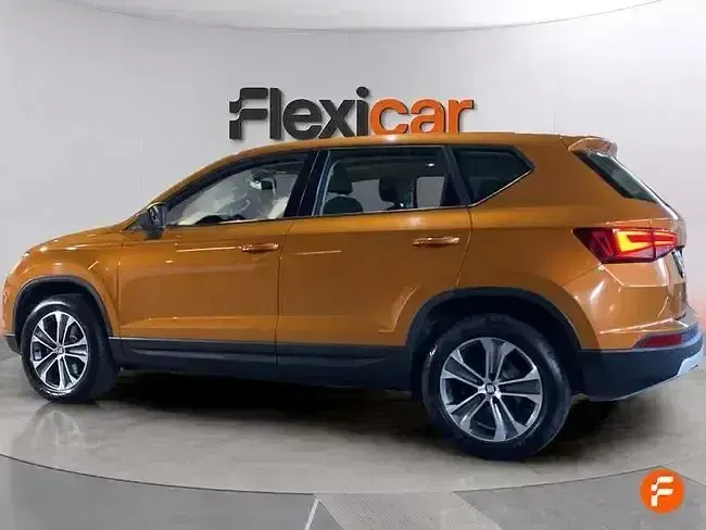 Usado Seat Ateca 4Drive 150 CV (110 kW) 2018 Naranja SUV