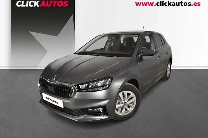 Usado Skoda Fabia Selection 115 CV (84 kW) 2025 Plata Utilitario