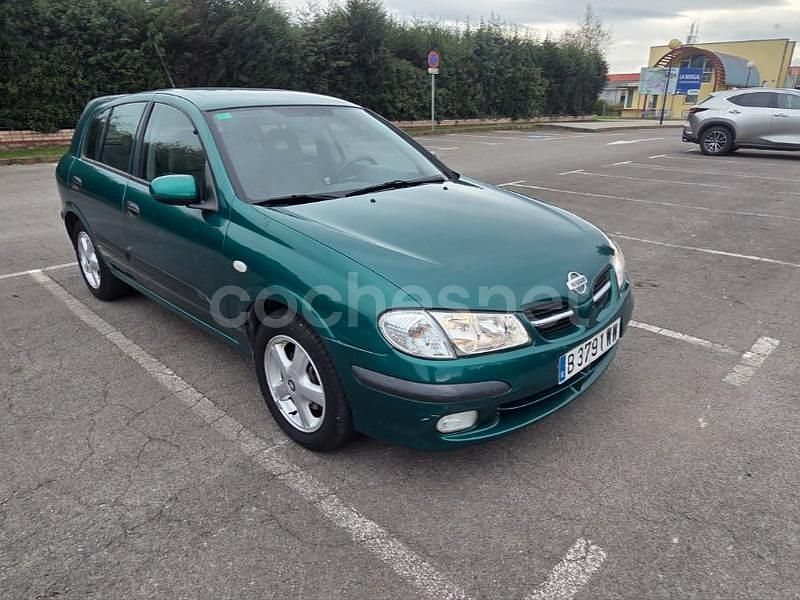 Verde Usado 2000 Nissan Almera Berlina | 2500 € - Imagen 1/4