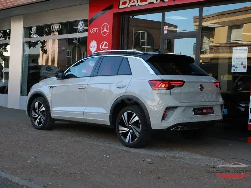 Usado VW T-Roc R-line 150 CV (110 kW) 2023 Beige SUV