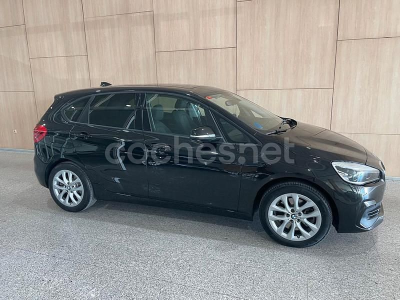 Usado BMW 225 Active Tourer iPerformance 220 CV (161 kW) 2021 Negro Monovolumen