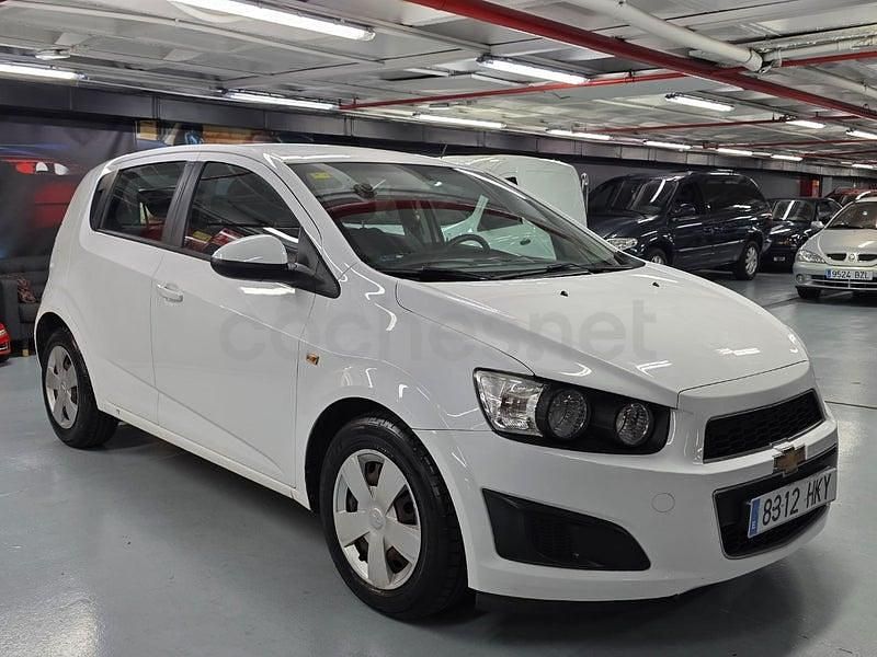 Usado Chevrolet Aveo LT 95 CV (69 kW) 2012 Blanco Berlina