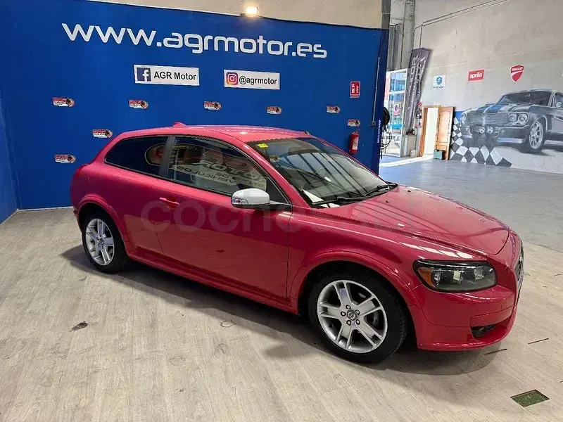 Usado Volvo C30 Kinetic 136 CV (100 kW) 2008 Rosa Utilitario