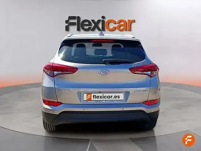 Usado Hyundai Tucson 131 CV (96 kW) 2017 Gris SUV