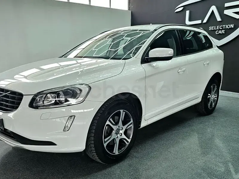 Usado Volvo XC60 Kinetic 150 CV (110 kW) 2017 Blanco SUV