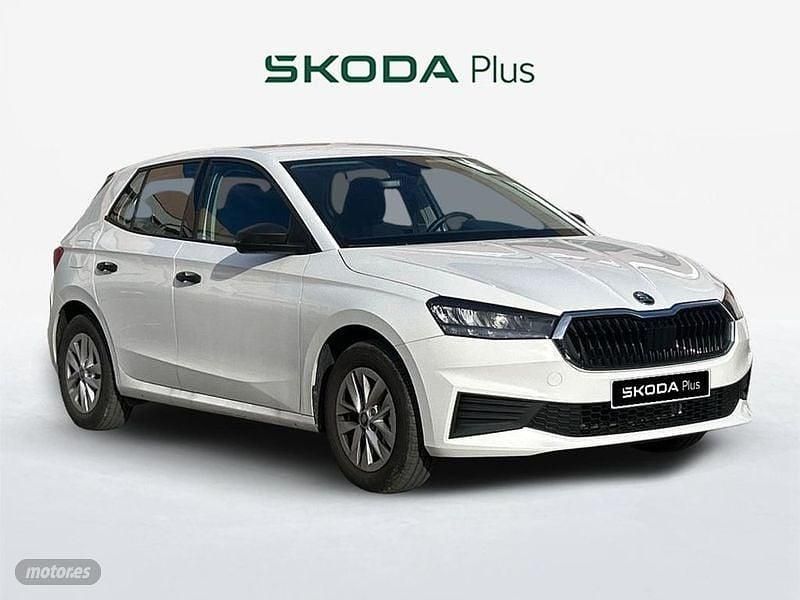 Blanco Usado 2025 Skoda Fabia Berlina | 15.700 € (Buen precio) - Imagen 1/4