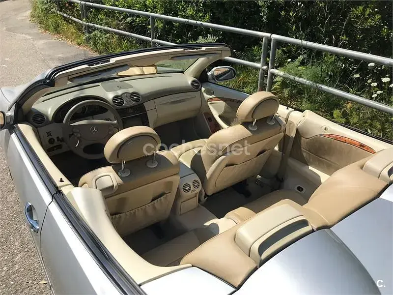 Usado Mercedes CLK200 Elegance 163 CV (119 kW) 2004 Gris / plata Descapotable