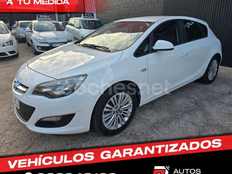 Blanco Usado 2015 Opel Astra Excellence Berlina | 8500 € (Precio justo) - Imagen 1/4