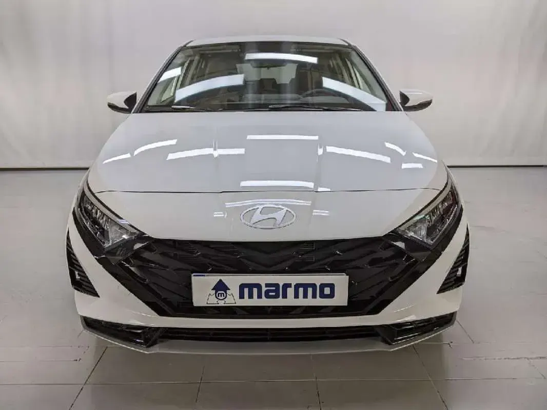 Usado Hyundai i20 101 CV (74 kW) 2025 Blanco Utilitario