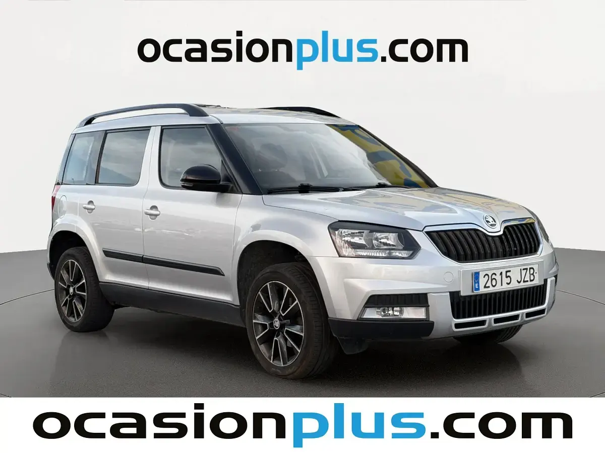 Usado Skoda Yeti 110 CV (80 kW) 2017 Gris plata SUV