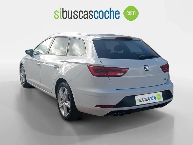 Usado Seat Leon ST 150 CV (110 kW) 2017 Blanco Familiar