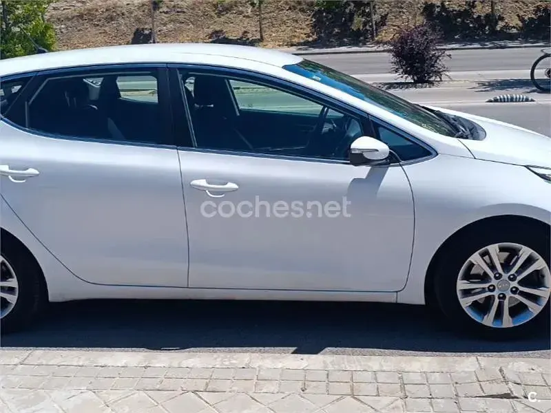 Usado Kia Ceed GT 128 CV (94 kW) 2013 Blanco Berlina