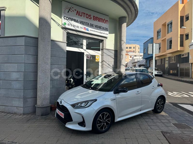 Usado Toyota Yaris Hybrid Plus 116 CV (85 kW) 2021 Blanco Berlina