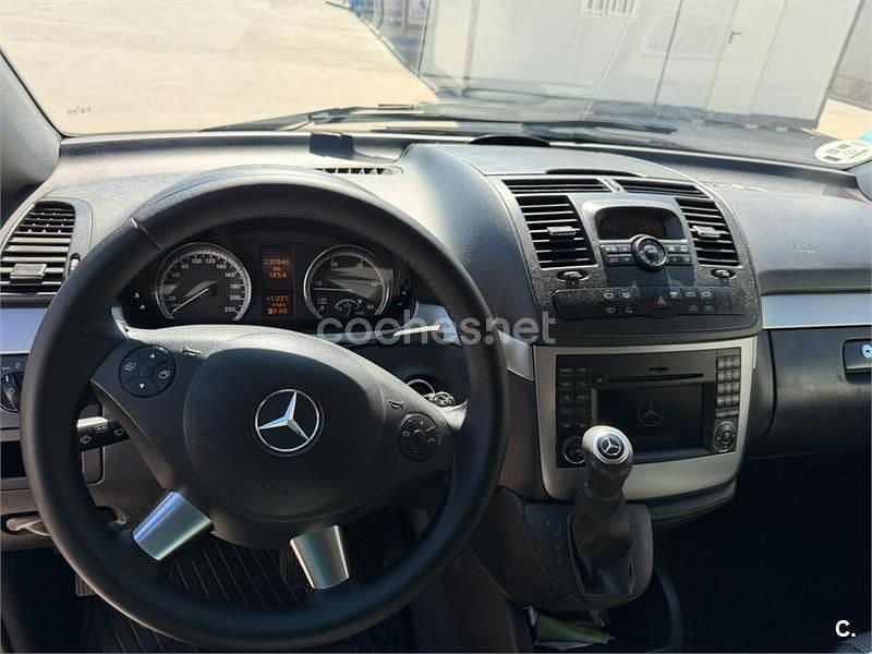 Usado Mercedes Viano 163 CV (119 kW) 2013 Negro Monovolumen