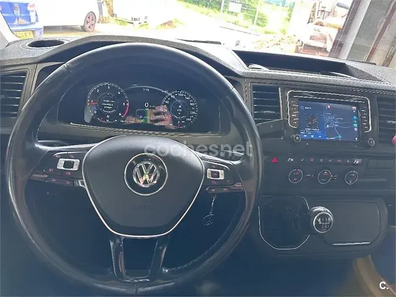 Usado VW Multivan 150 CV (110 kW) 2017 Azul Monovolumen