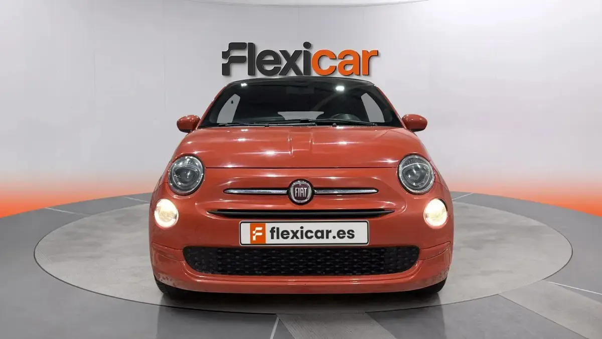 Usado Fiat 500 Club 71 CV (52 kW) 2023 Naranja Descapotable