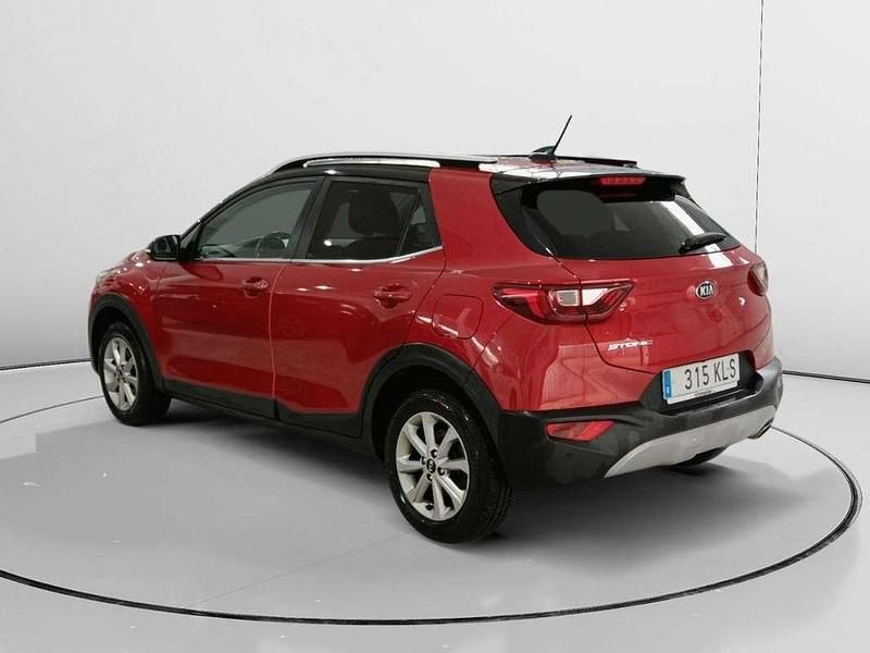 Usado Kia Stonic 84 CV (61 kW) 2018 Rojo SUV