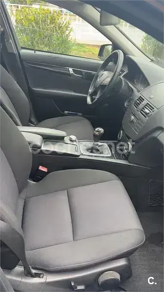 Usado Mercedes C220 170 CV (125 kW) 2010 Negro Berlina