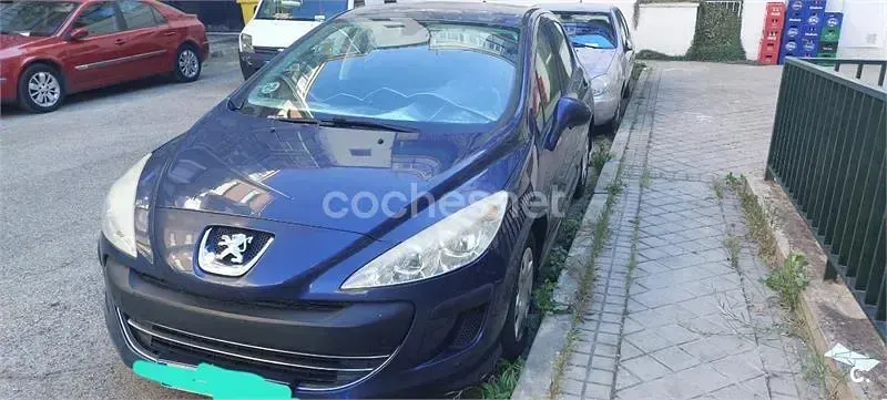 Usado Peugeot 308 90 CV (66 kW) 2008 Azul Berlina
