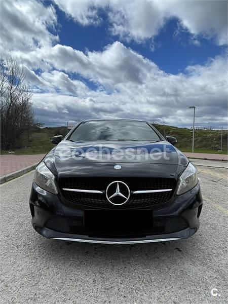 Usado Mercedes A180 122 CV (89 kW) 2016 Negro Berlina