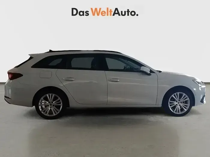 Usado Seat Leon FR 116 CV (85 kW) 2025 Blanco