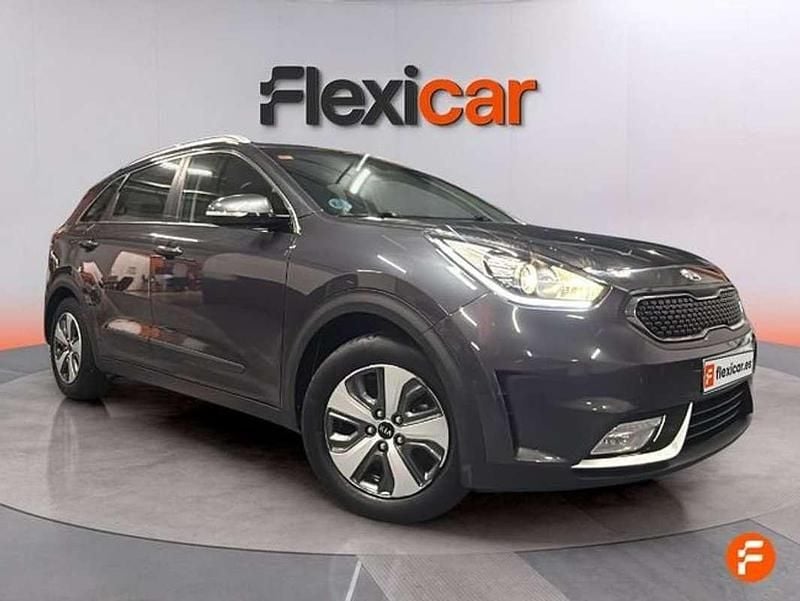 Usado Kia Niro 141 CV (103 kW) 2019 Negro SUV