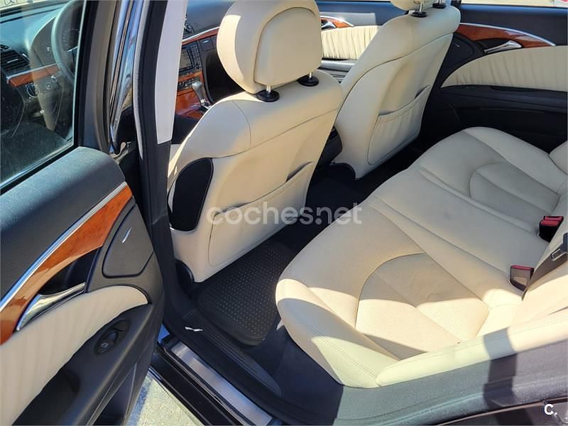 Negro Usado 2007 Mercedes E220 Elegance Berlina | 10.500 € (Caro) - Imagen 1/3