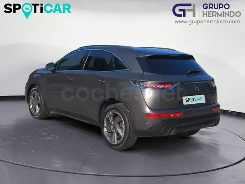 Usado DS Automobiles DS7 Crossback So Chic 130 CV (95 kW) 2021 Gris / plata SUV