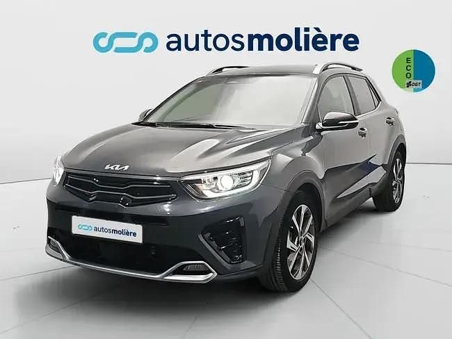 Usado Kia Stonic GT-Line 100 HP (73 kW) 2021 Cinzento SUV