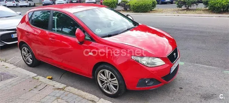 Usado Seat Ibiza 90 CV (66 kW) 2010 Rojo Berlina