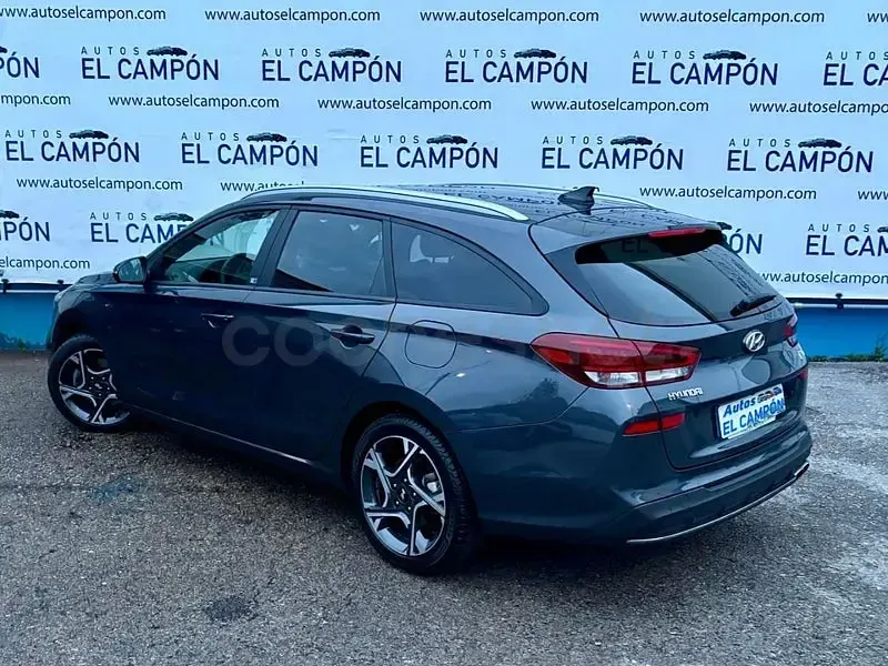 Usado Hyundai i30 N Line 120 CV (88 kW) 2023 Gris Familiar