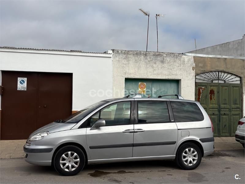 Gris / plata Usado 2004 Peugeot 807 Monovolumen | 3800 € (Super precio) - Imagen 1/4