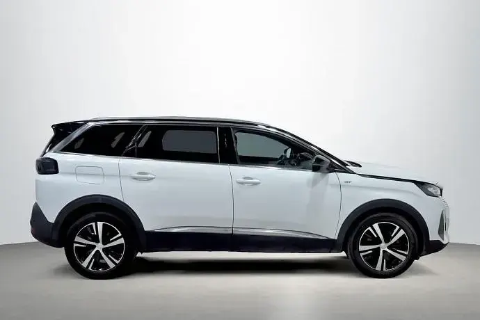 Usado Peugeot 5008 GT 130 CV (95 kW) 2023 Blanco SUV
